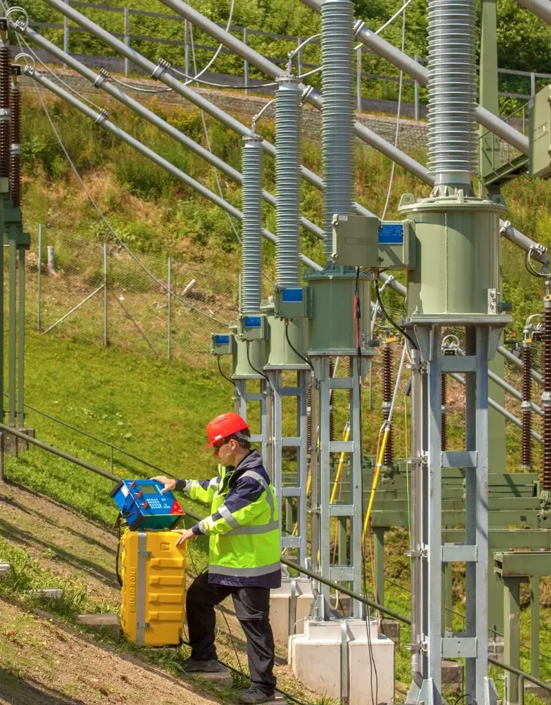 OMICRON VOTANO 100 Voltage transformer testing, calibration and assessment - Image 2